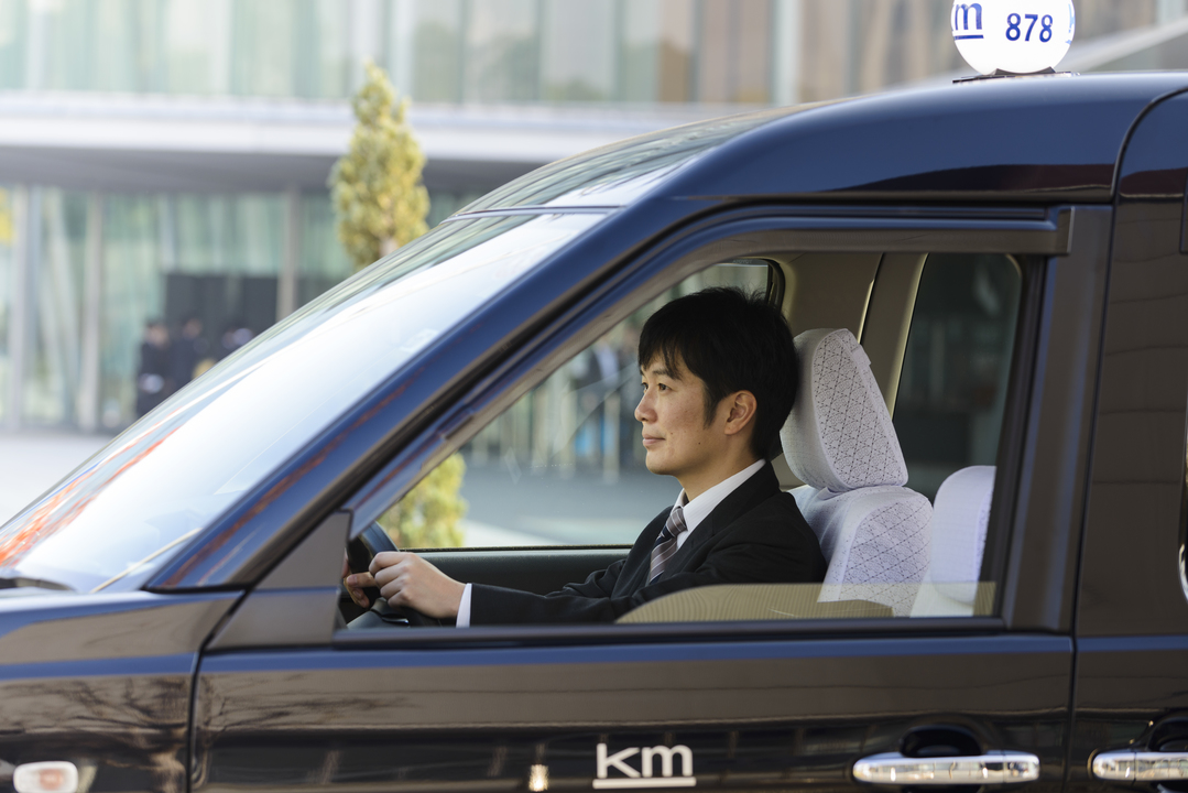 kmタクシー男性